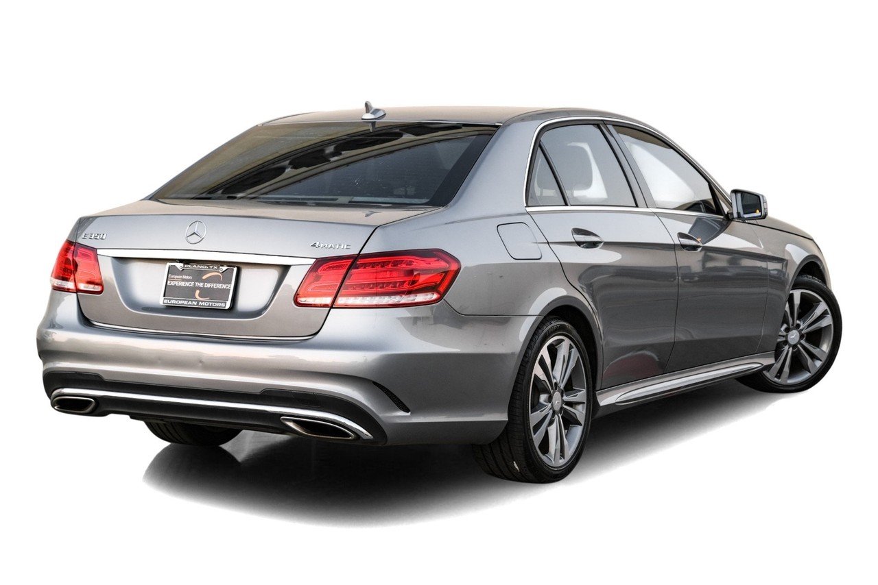 Mercedes-Benz E-Class Vehicle Main Gallery Image 09