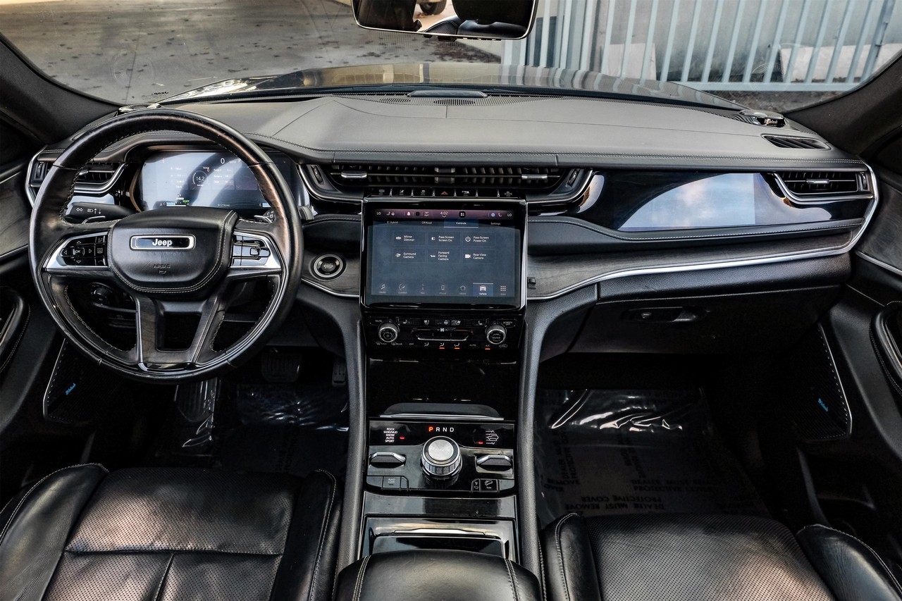 Jeep Grand Cherokee 4xe Vehicle Main Gallery Image 15