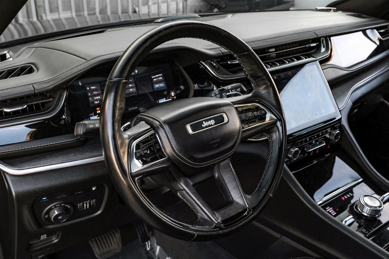 Jeep Grand Cherokee 4xe Vehicle Main Gallery Image 16