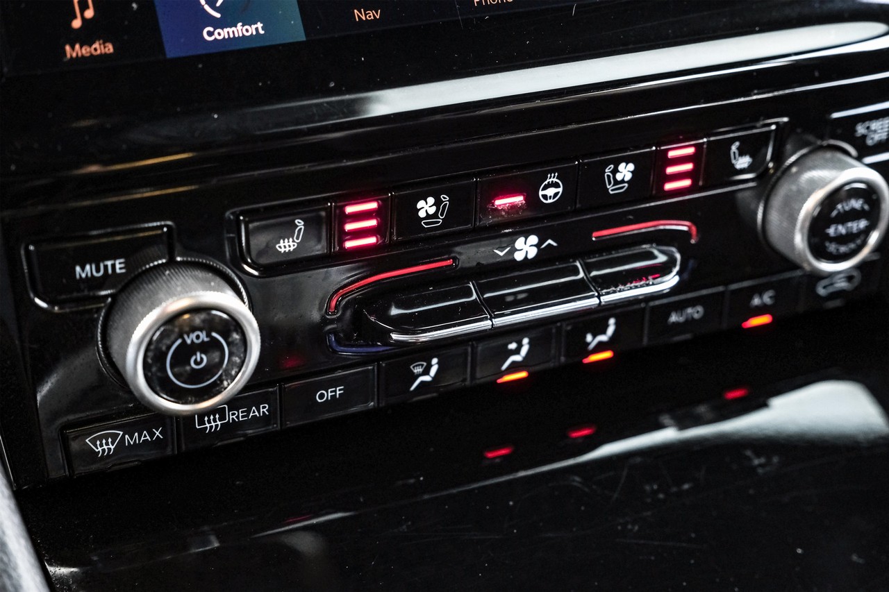 Jeep Grand Cherokee 4xe Vehicle Main Gallery Image 26