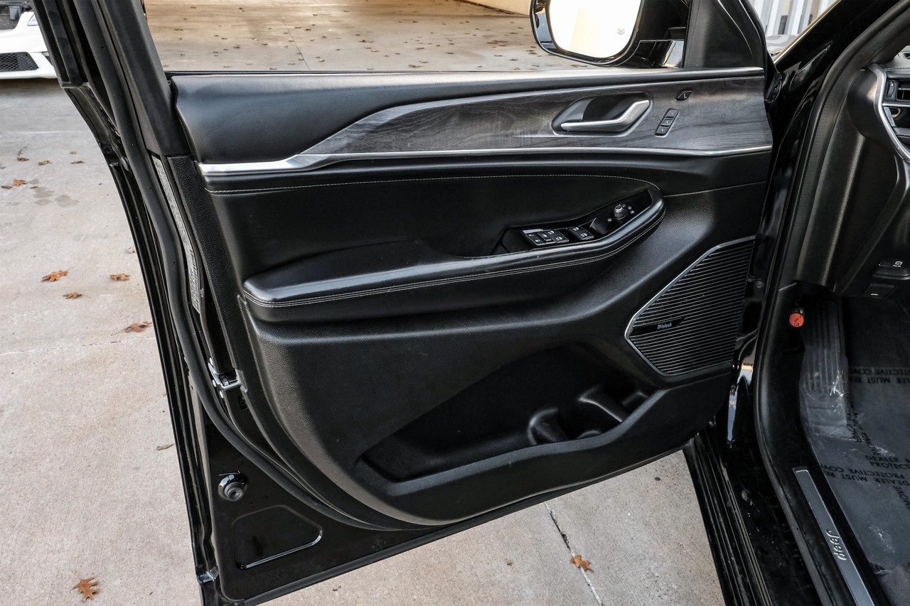 Jeep Grand Cherokee 4xe Vehicle Main Gallery Image 50