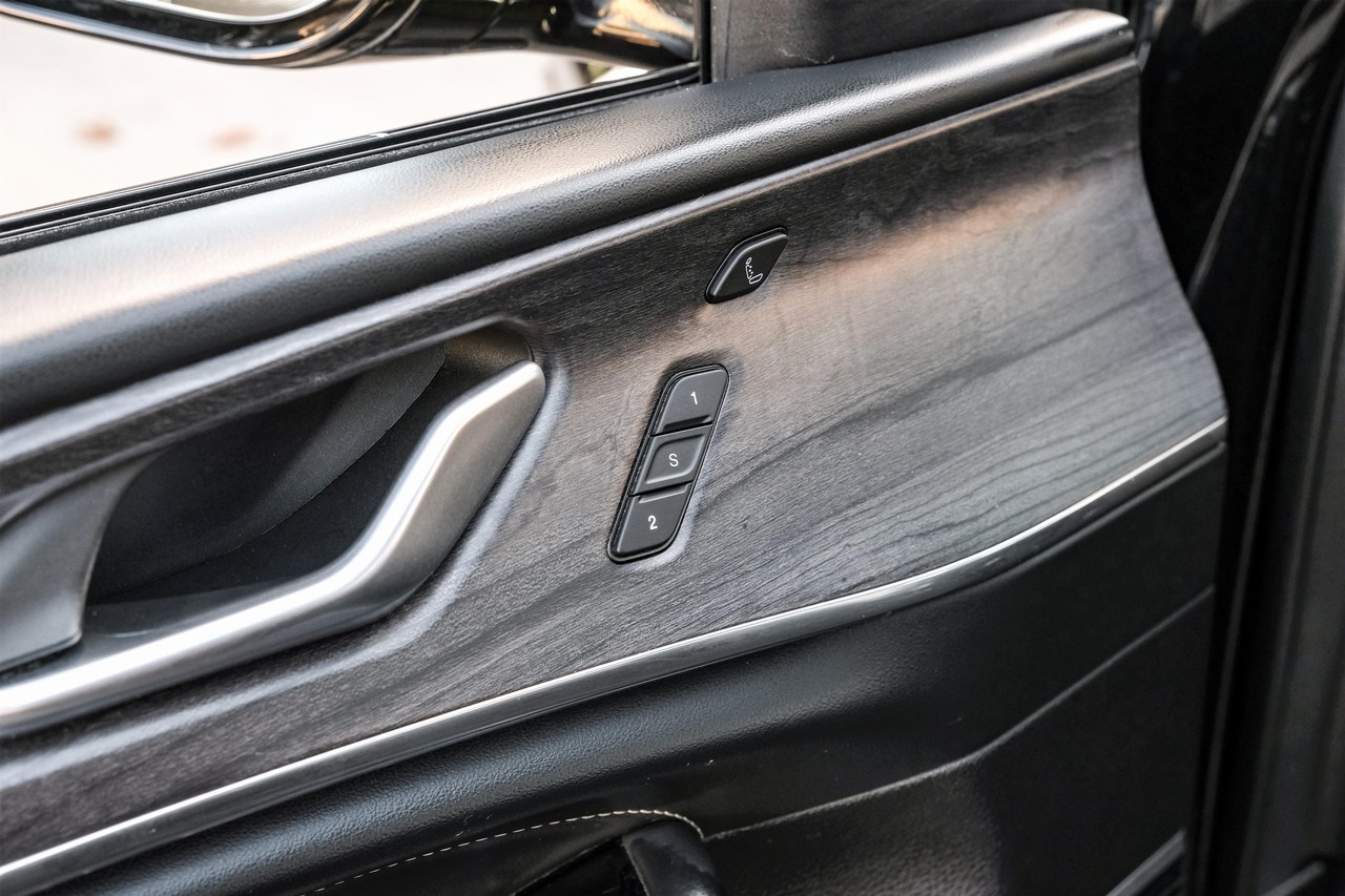 Jeep Grand Cherokee 4xe Vehicle Main Gallery Image 52