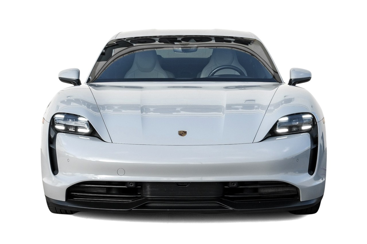 Porsche Taycan Vehicle Main Gallery Image 05