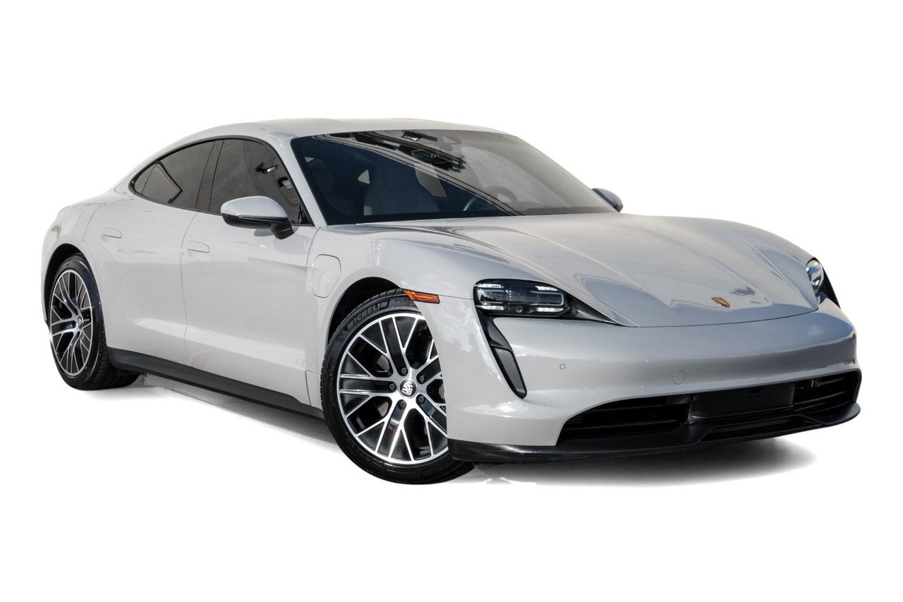 Porsche Taycan Vehicle Main Gallery Image 06