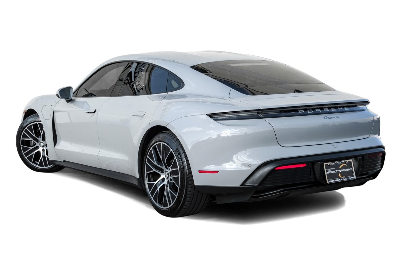 Porsche Taycan Vehicle Main Gallery Image 10