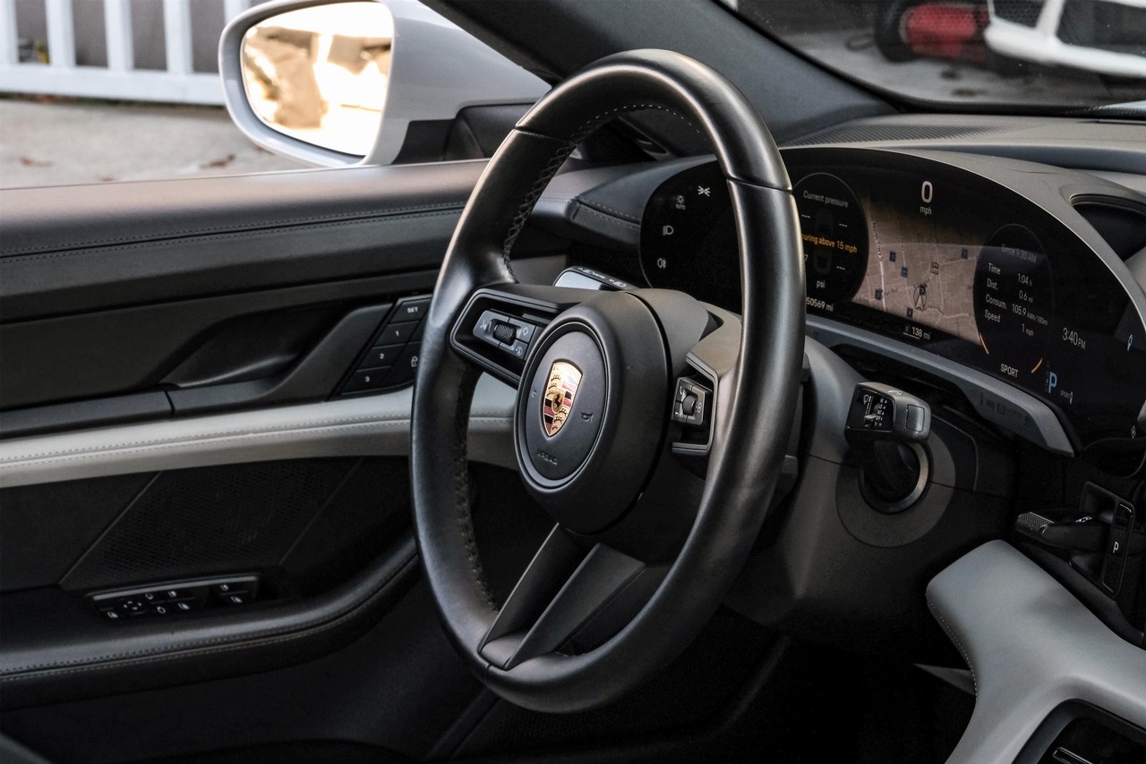 Porsche Taycan Vehicle Main Gallery Image 13