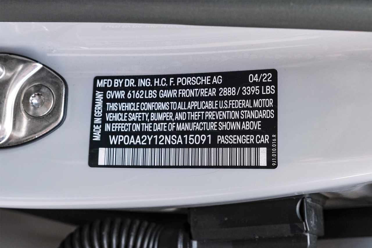 Porsche Taycan Vehicle Main Gallery Image 64