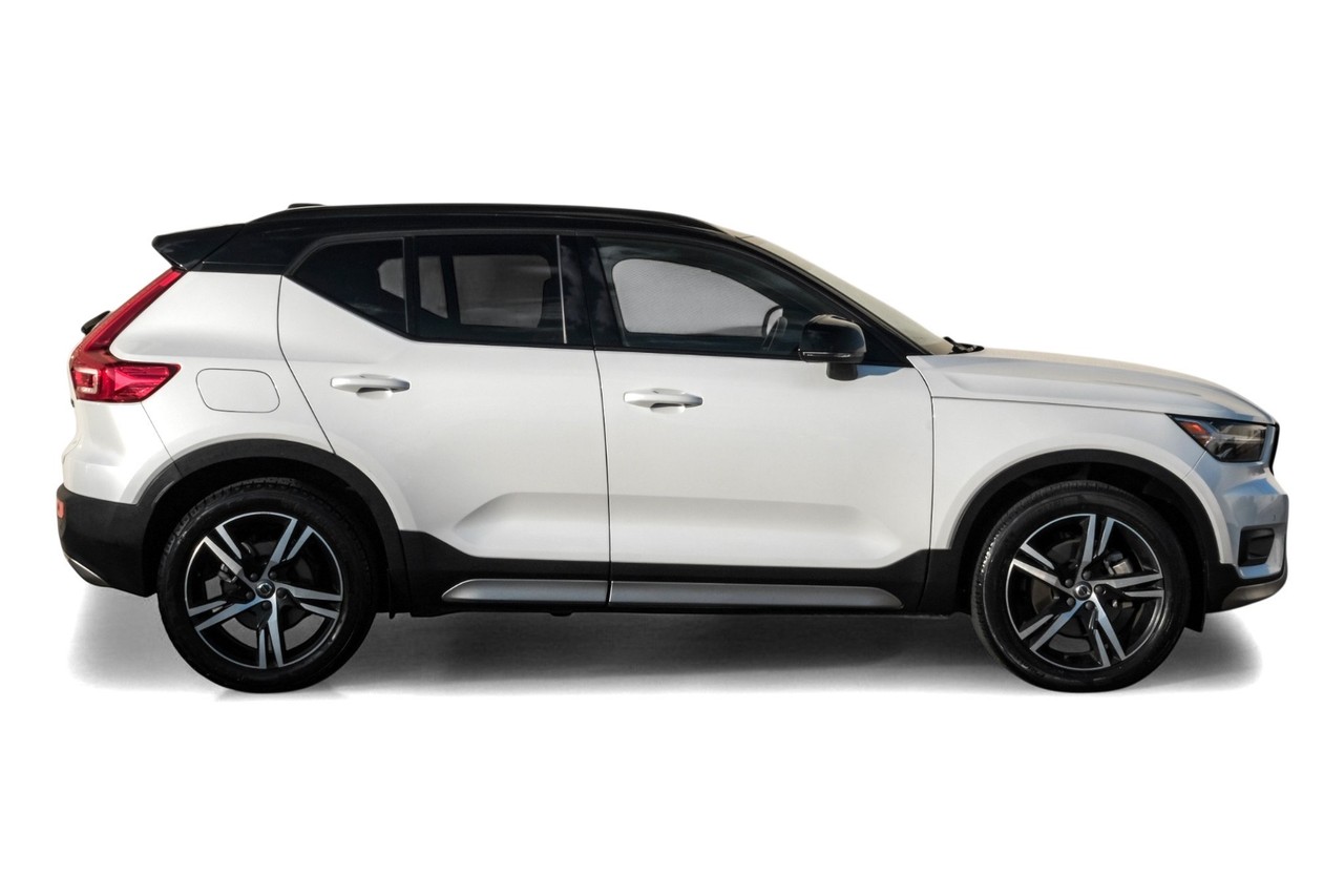 Volvo XC40 Vehicle Main Gallery Image 08
