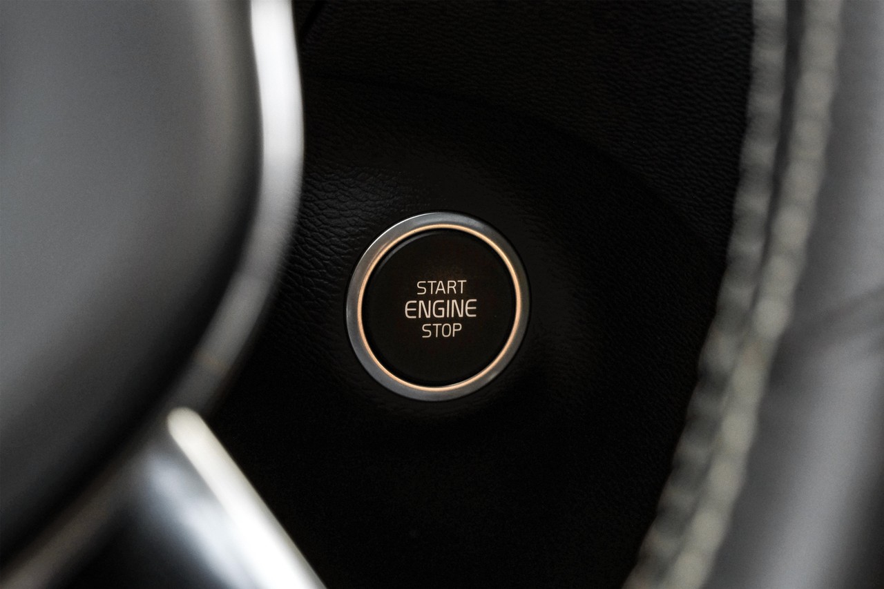 Volvo XC40 Vehicle Main Gallery Image 22