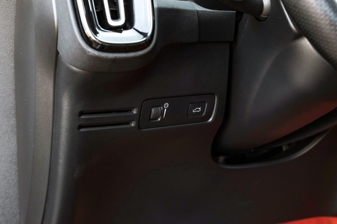 Volvo XC40 Vehicle Main Gallery Image 27