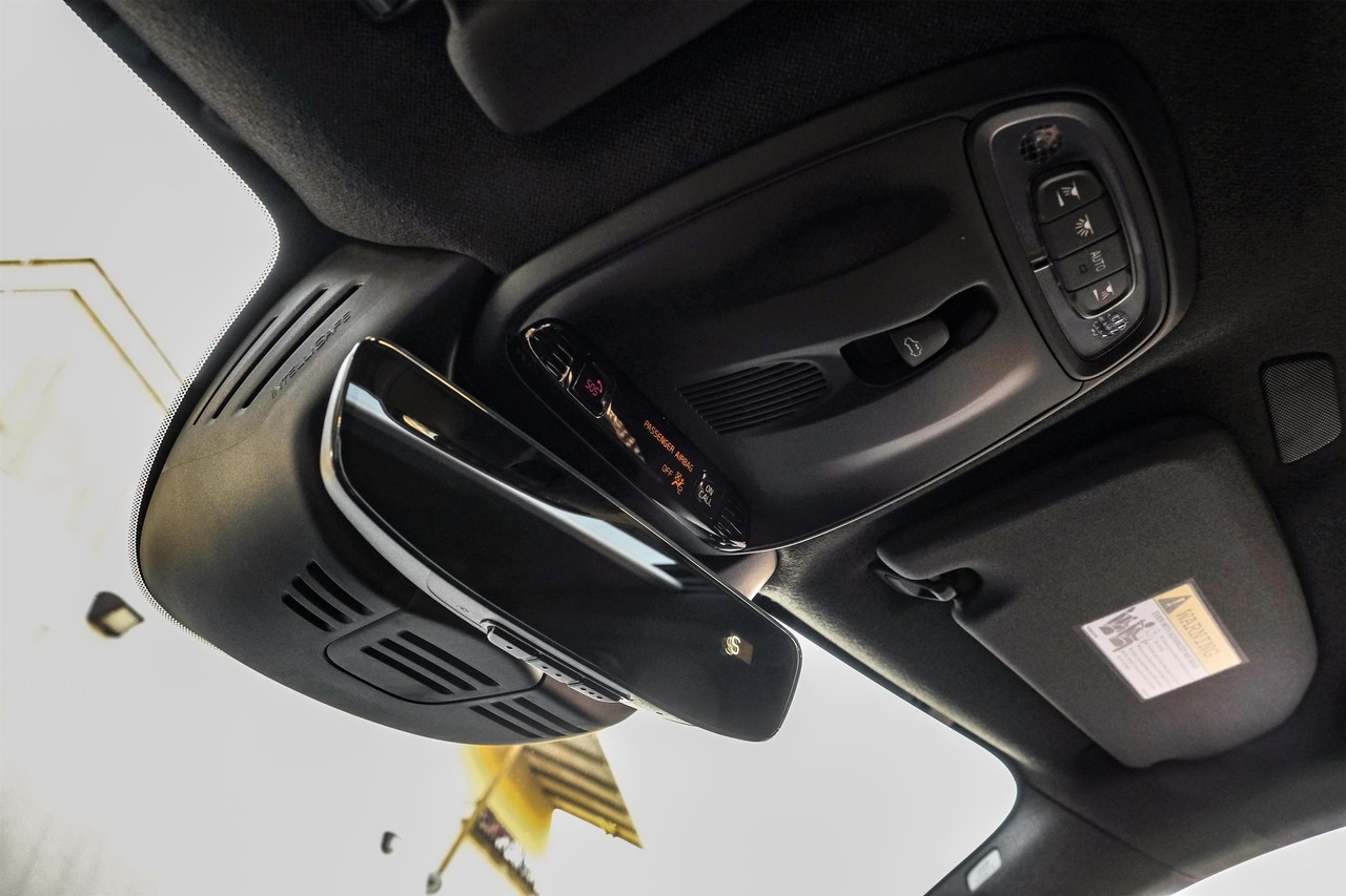 Volvo XC40 Vehicle Main Gallery Image 28