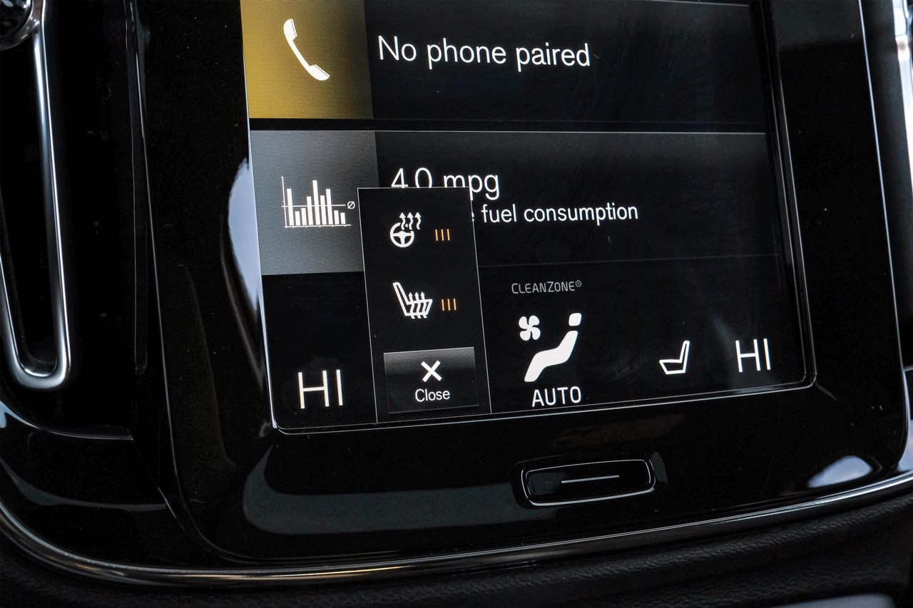 Volvo XC40 Vehicle Main Gallery Image 32