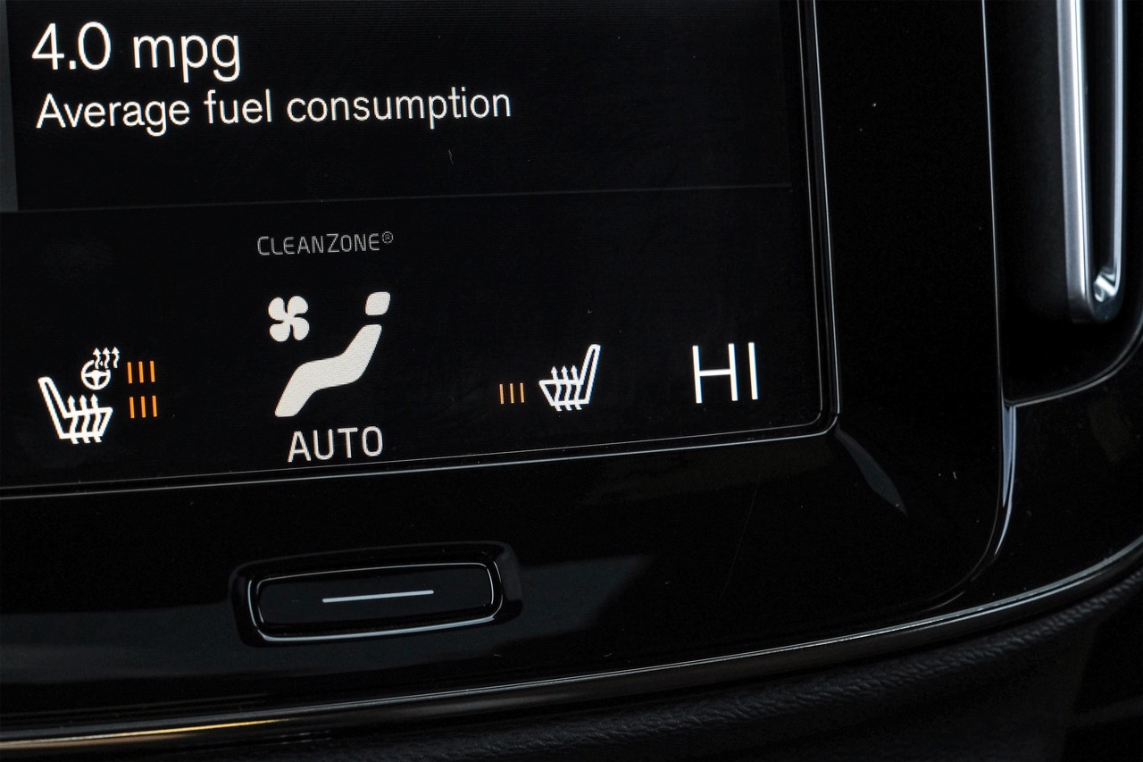 Volvo XC40 Vehicle Main Gallery Image 33