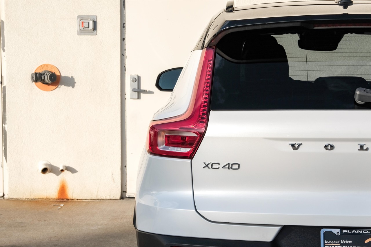 Volvo XC40 Vehicle Main Gallery Image 54