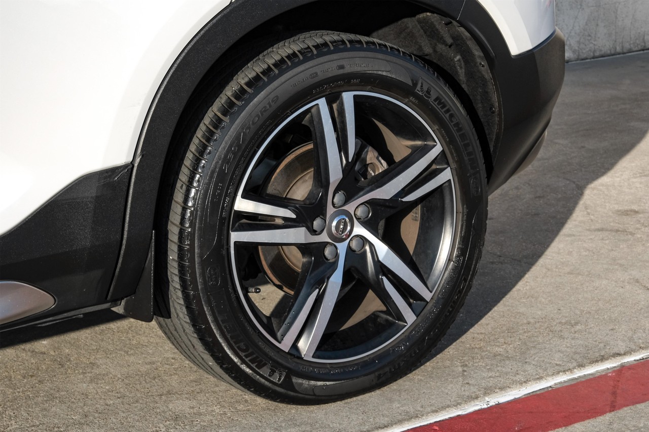 Volvo XC40 Vehicle Main Gallery Image 63