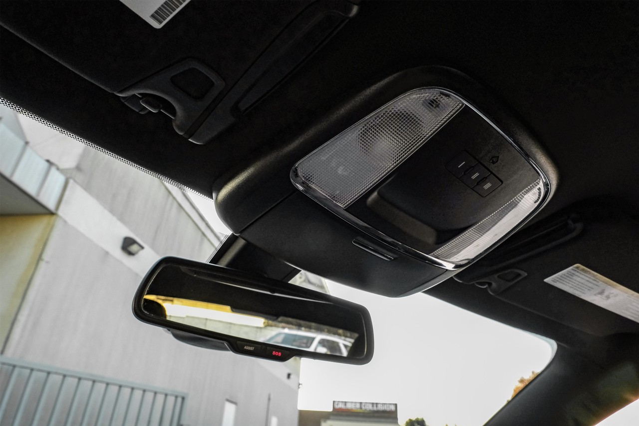 Dodge Charger Vehicle Main Gallery Image 26