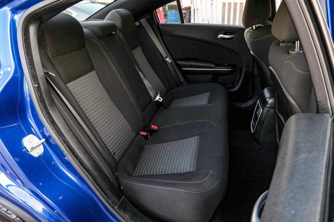 Dodge Charger Vehicle Main Gallery Image 38