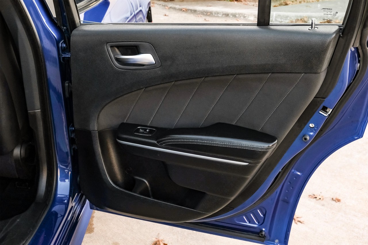 Dodge Charger Vehicle Main Gallery Image 49