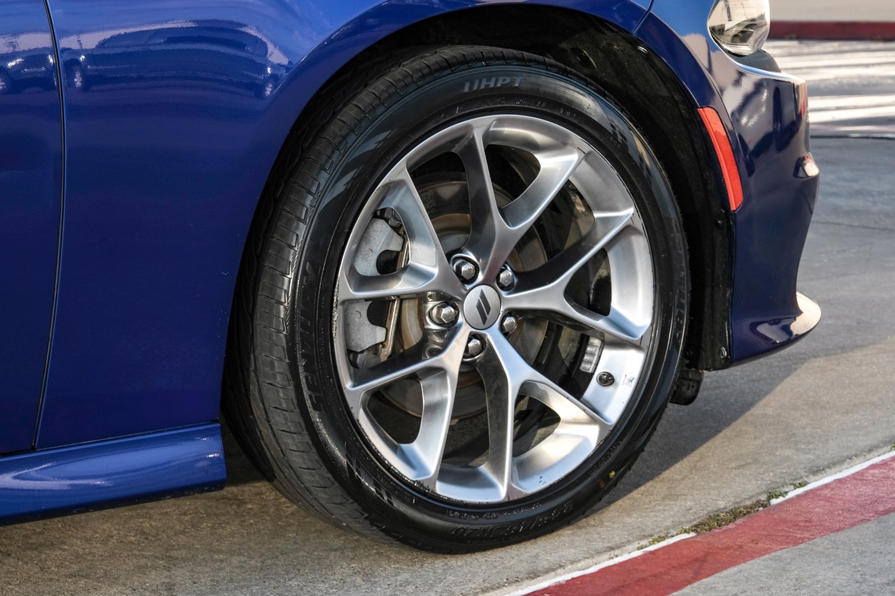 Dodge Charger Vehicle Main Gallery Image 56