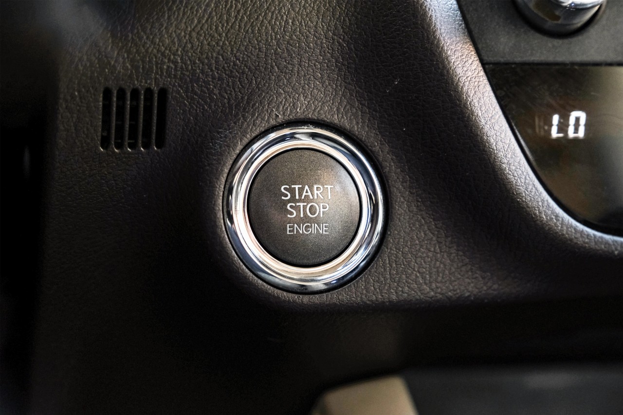 Lexus RX Vehicle Main Gallery Image 22