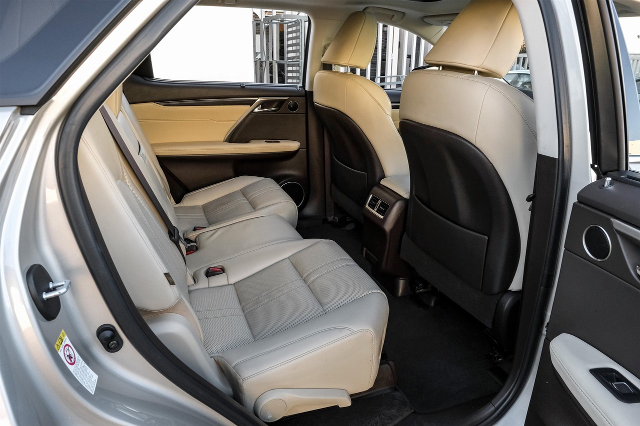 Lexus RX Vehicle Main Gallery Image 39