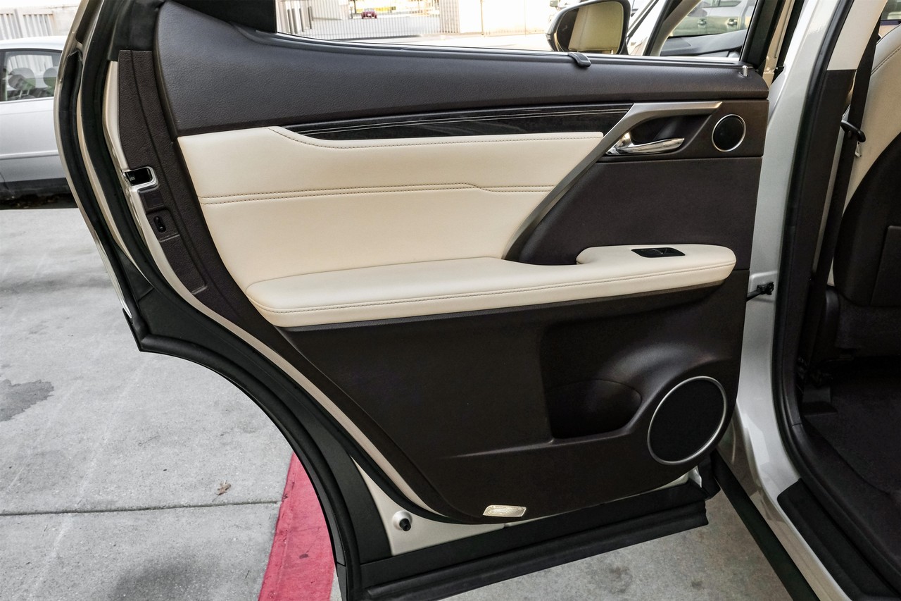 Lexus RX Vehicle Main Gallery Image 49