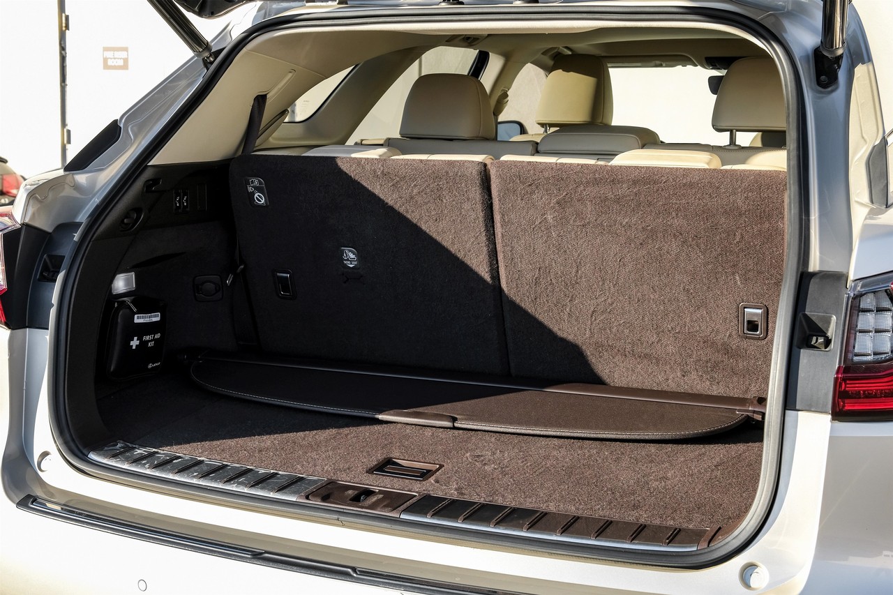 Lexus RX Vehicle Main Gallery Image 54