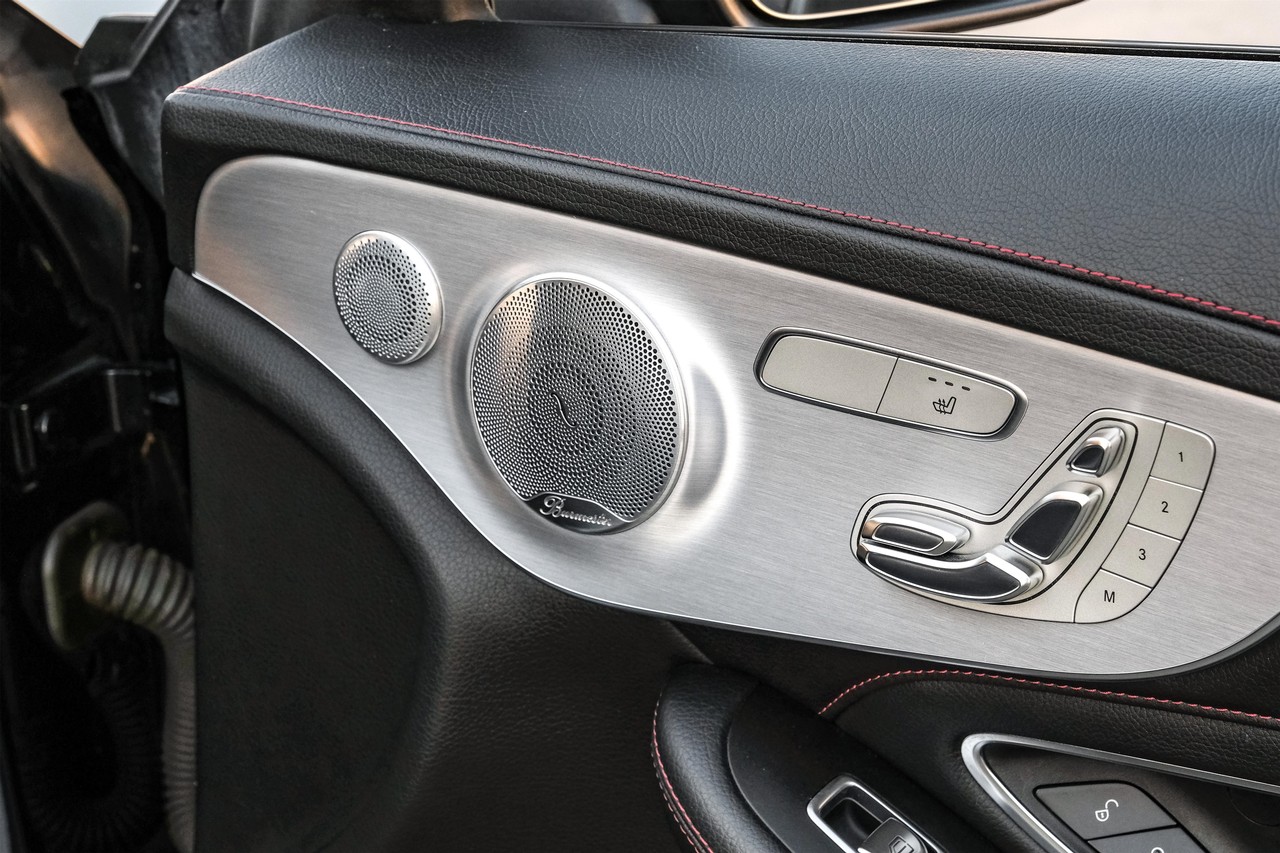 Mercedes-Benz C-Class Vehicle Main Gallery Image 41