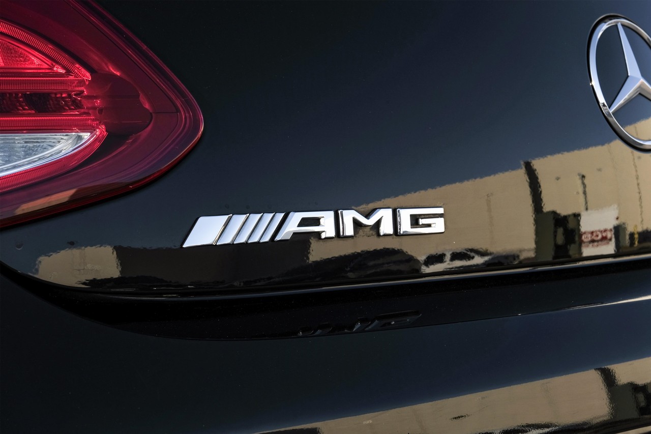 Mercedes-Benz C-Class Vehicle Main Gallery Image 48