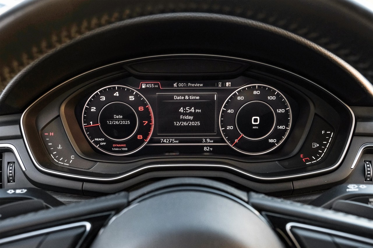 Audi A4 Vehicle Main Gallery Image 18