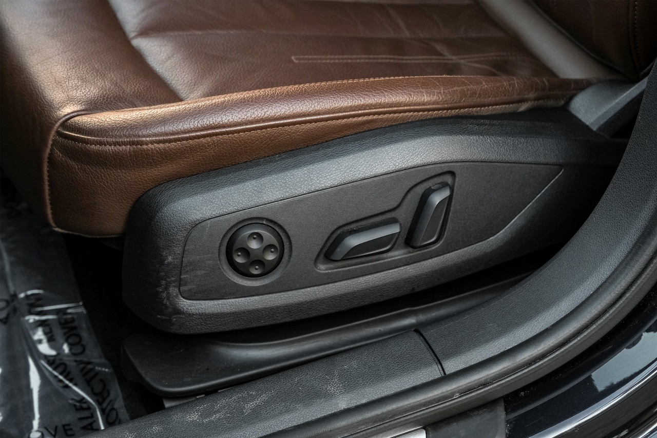 Audi A4 Vehicle Main Gallery Image 32