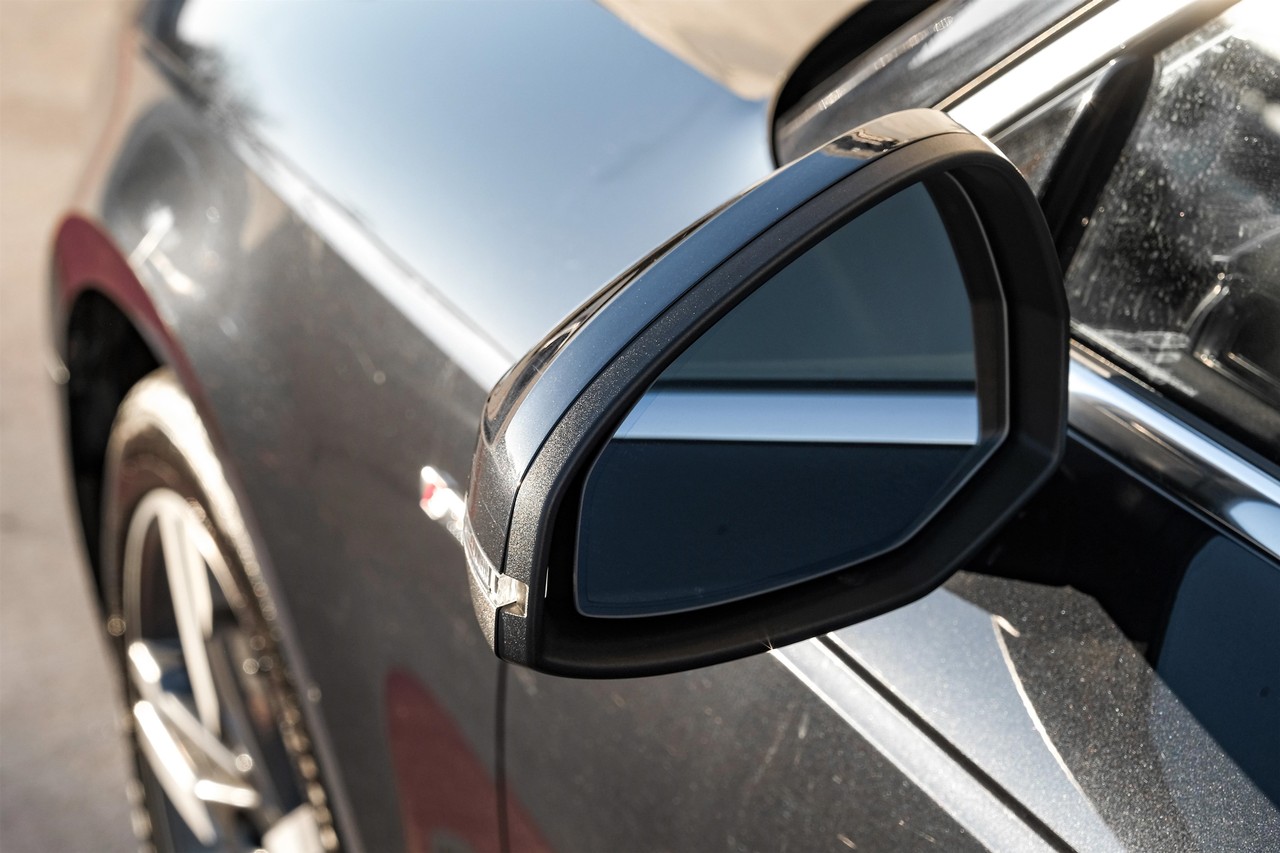 Audi A4 Vehicle Main Gallery Image 43