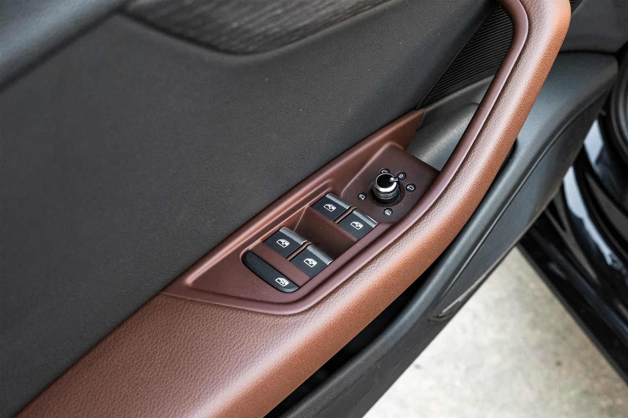 Audi A4 Vehicle Main Gallery Image 45