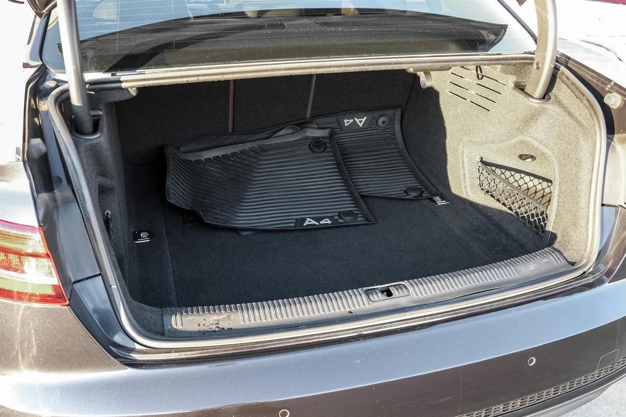 Audi A4 Vehicle Main Gallery Image 55