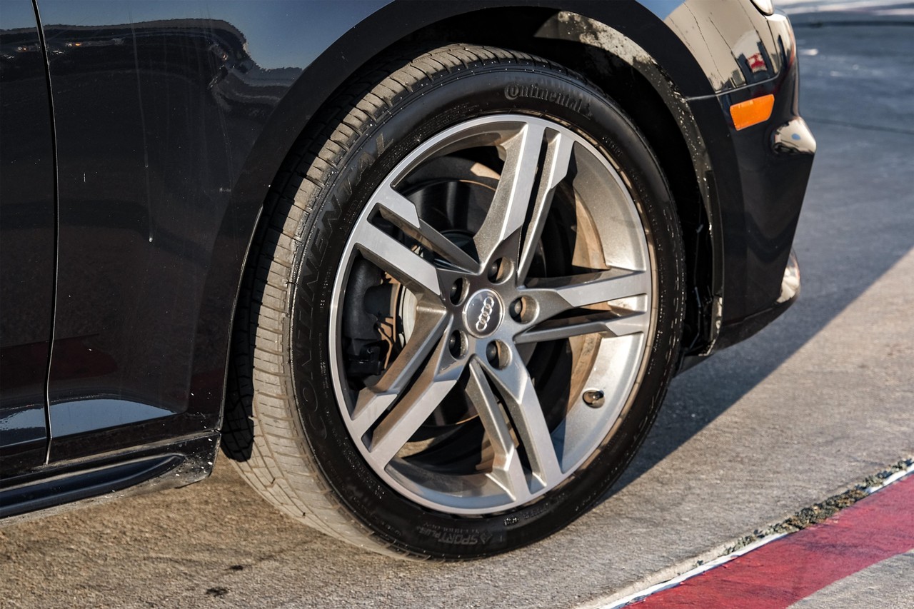 Audi A4 Vehicle Main Gallery Image 57