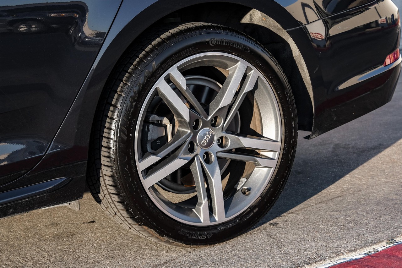 Audi A4 Vehicle Main Gallery Image 58