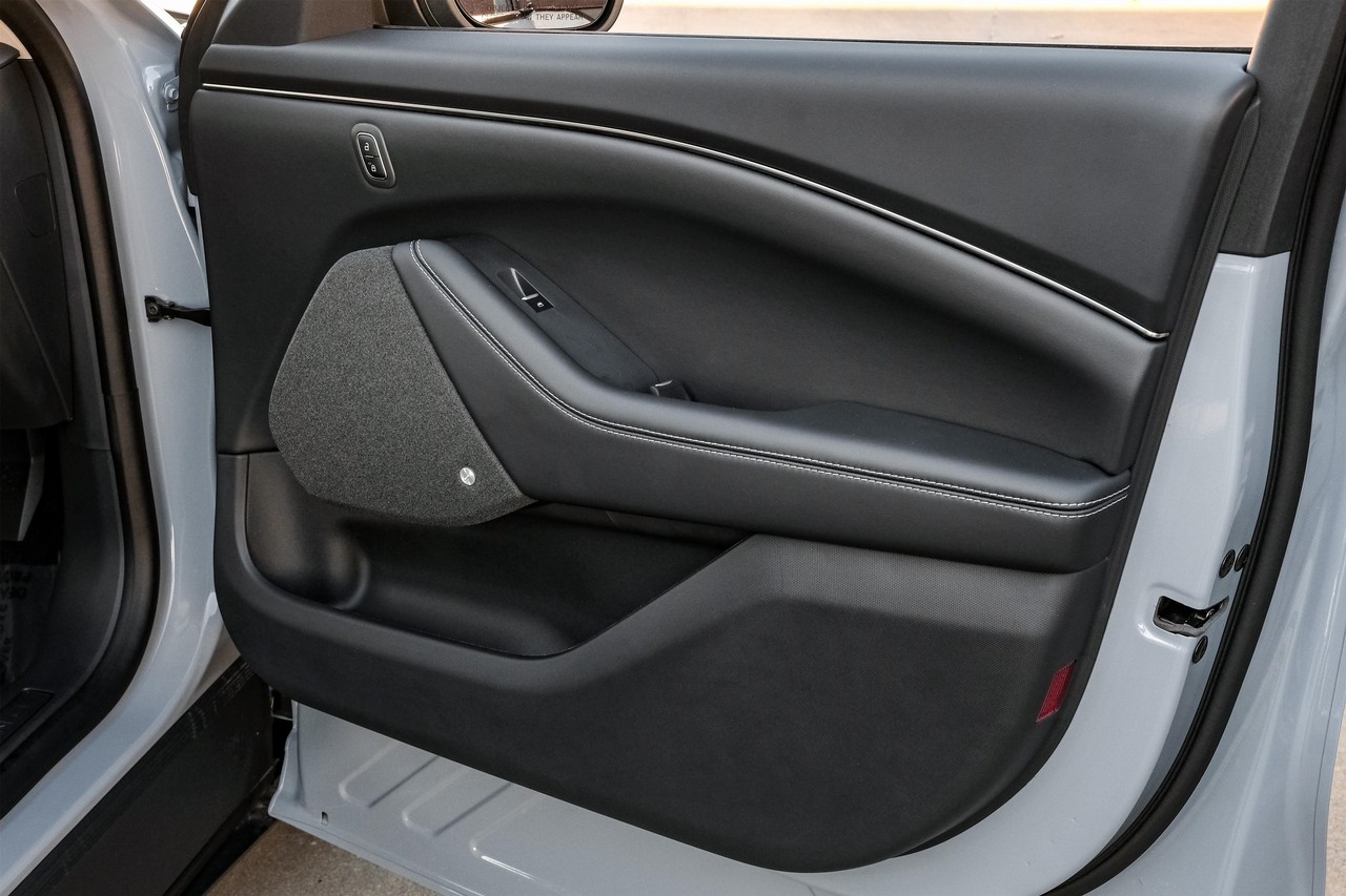 Ford Mustang Mach-E Vehicle Main Gallery Image 51