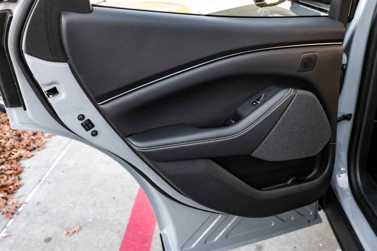 Ford Mustang Mach-E Vehicle Main Gallery Image 52