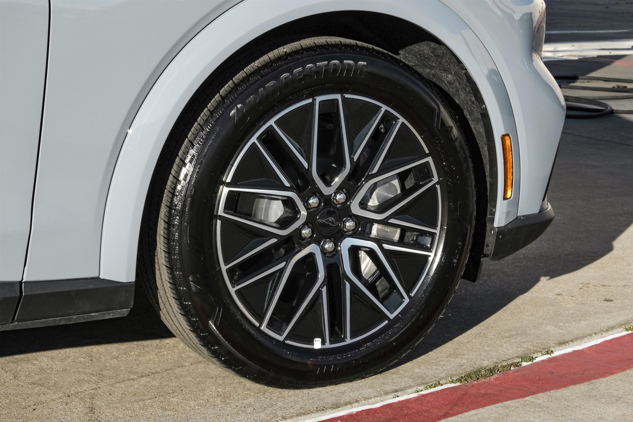 Ford Mustang Mach-E Vehicle Main Gallery Image 62