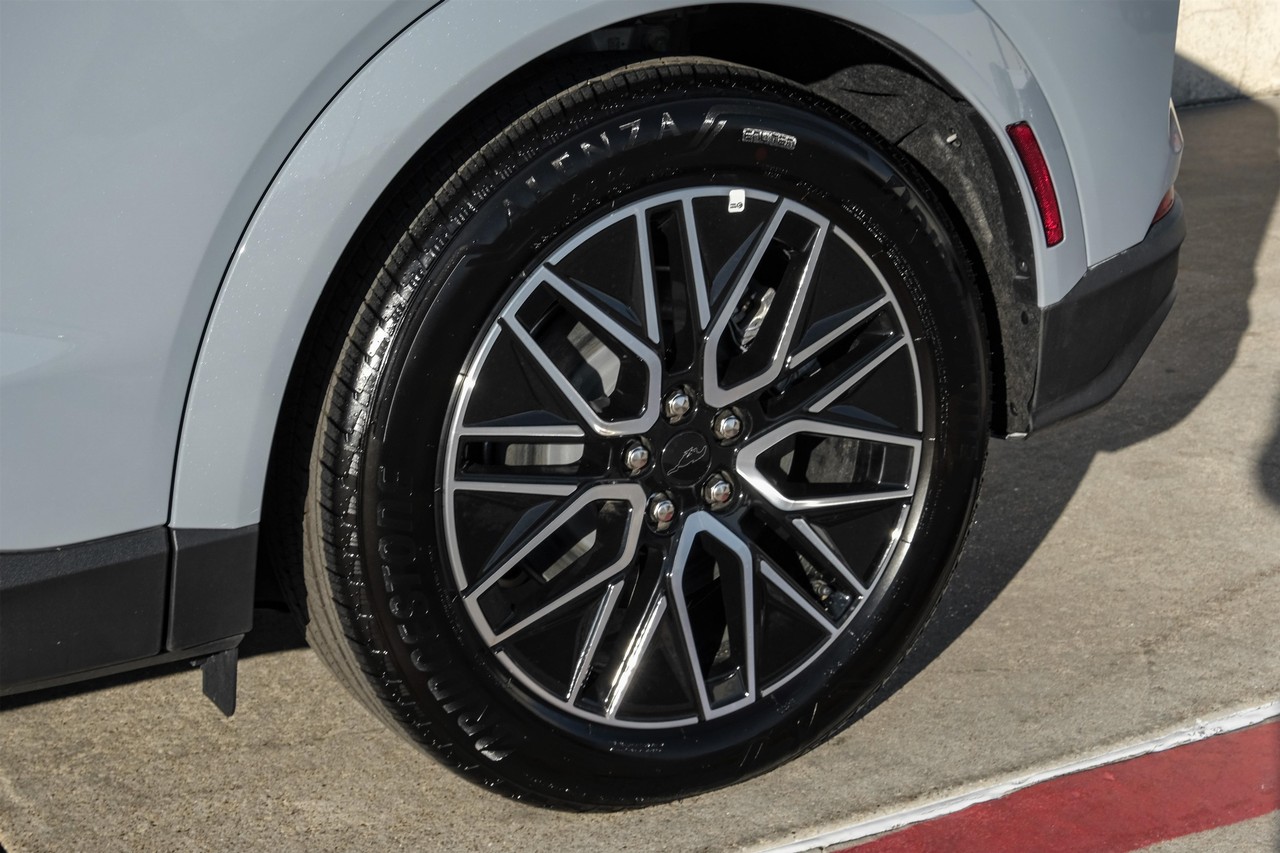 Ford Mustang Mach-E Vehicle Main Gallery Image 64