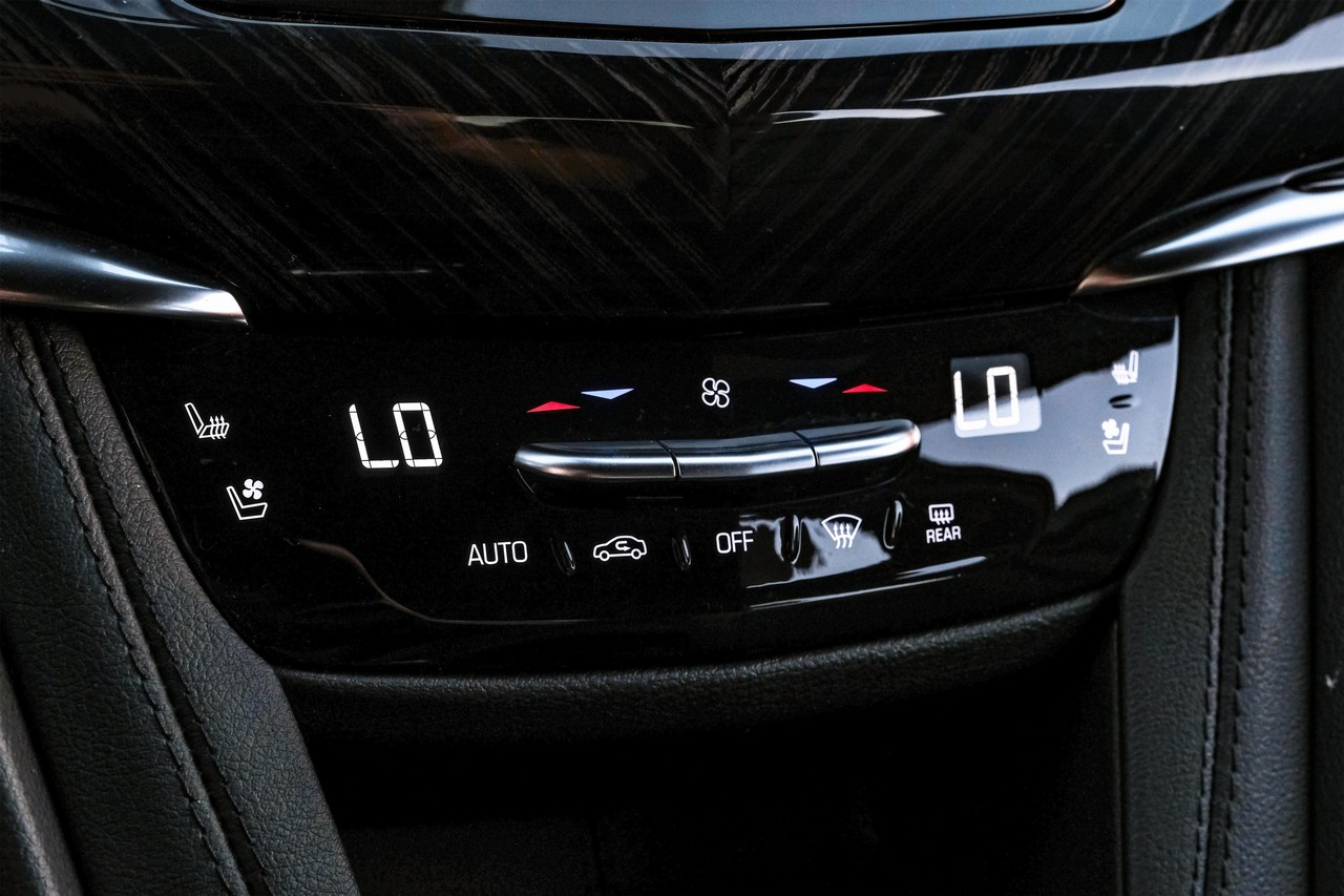 Cadillac XT6 Vehicle Main Gallery Image 25