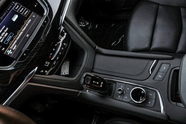 Cadillac XT6 Vehicle Main Gallery Image 24