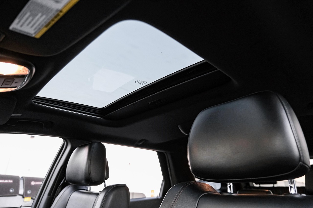 Dodge Durango Vehicle Main Gallery Image 05