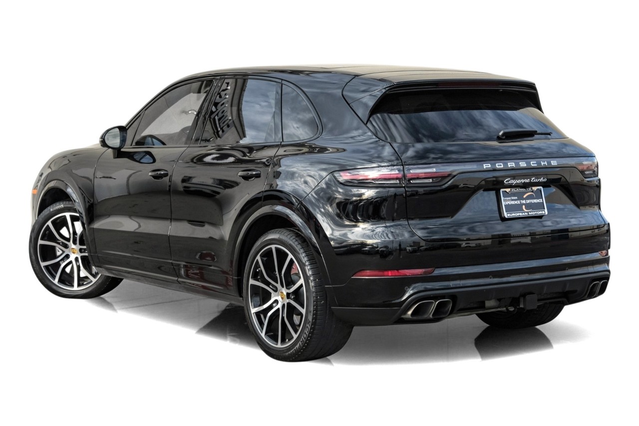 Porsche Cayenne Vehicle Main Gallery Image 11