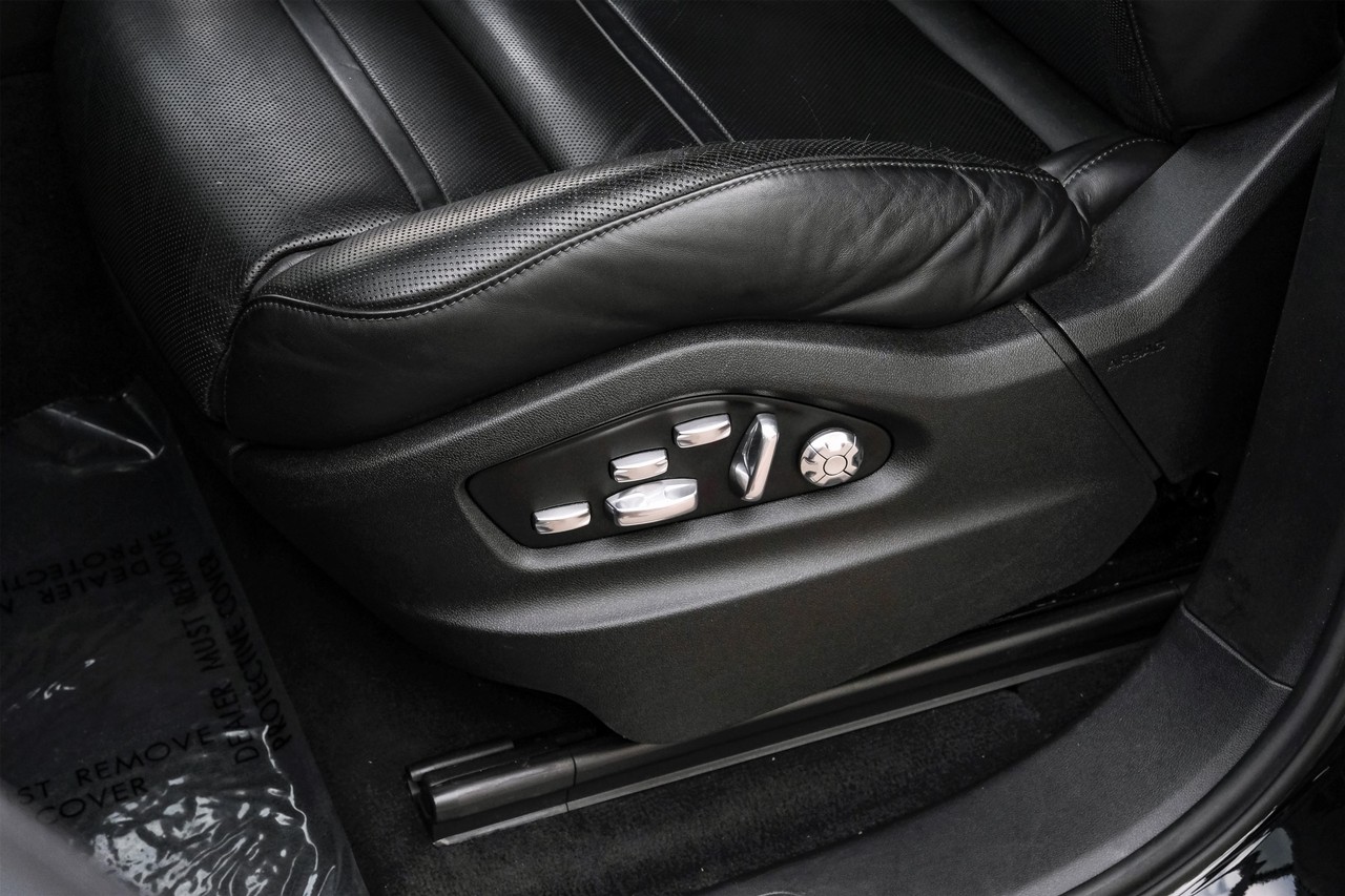 Porsche Cayenne Vehicle Main Gallery Image 38