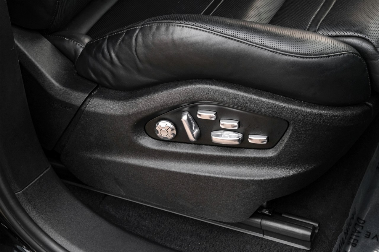 Porsche Cayenne Vehicle Main Gallery Image 41