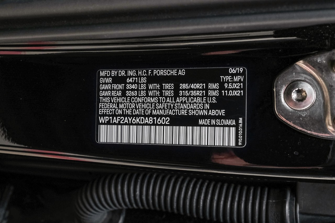 Porsche Cayenne Vehicle Main Gallery Image 65