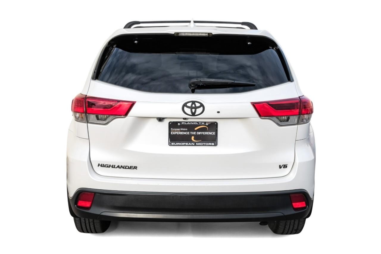 Toyota Highlander Vehicle Main Gallery Image 09