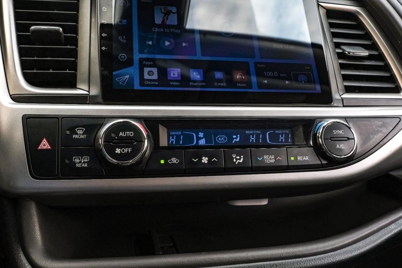 Toyota Highlander Vehicle Main Gallery Image 23