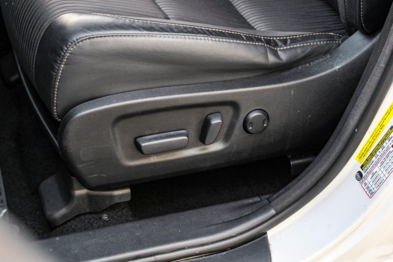 Toyota Highlander Vehicle Main Gallery Image 30